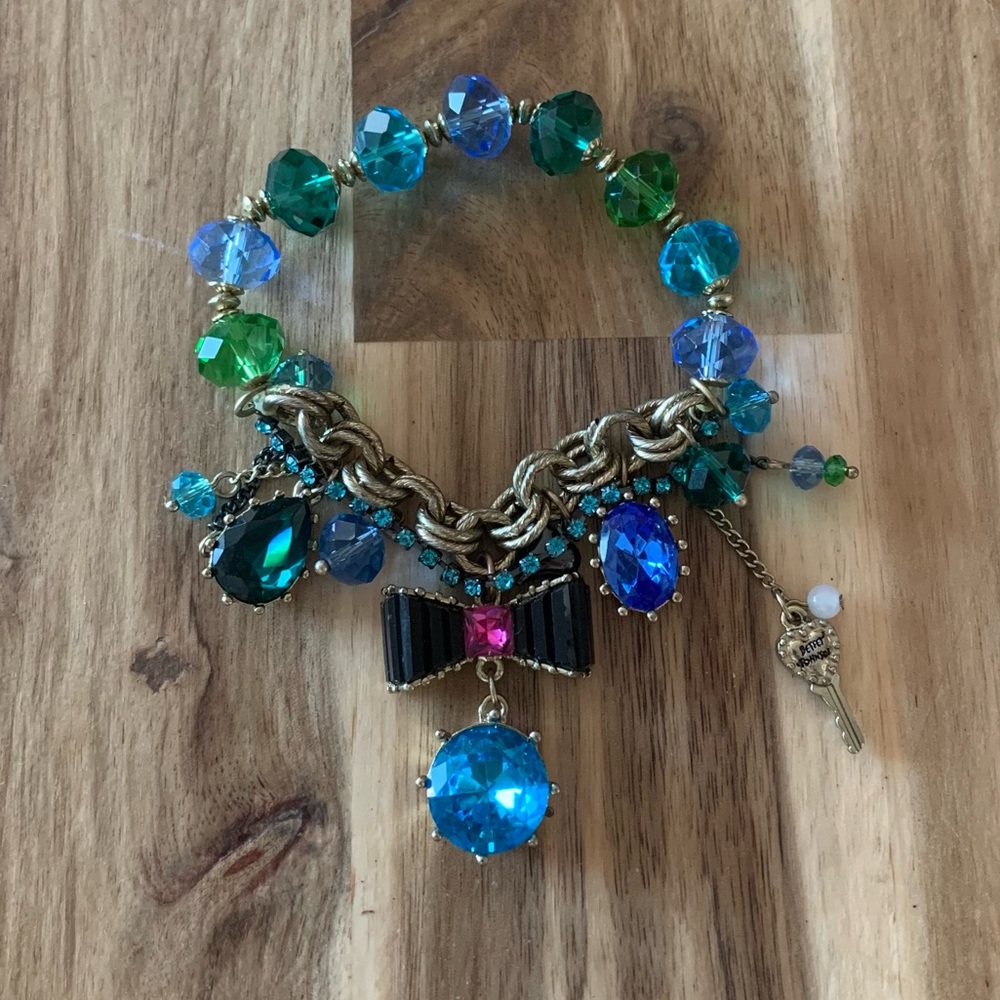 Betsey Johnson sparkling blue tone bow,key, heart charms bracelet jewelry NWOT